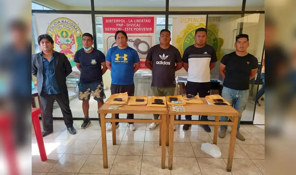 Los detenidos contaban con el apoyo de un abogado quien les facilitó una inspección ocular del terreno. Foto: PNP