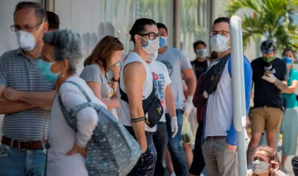 Los otros fallecidos reportados el sábado son cuatro hombres con edades comprendidas entre los 56 y los 87 años, así como una mujer de 84. Foto: EFE