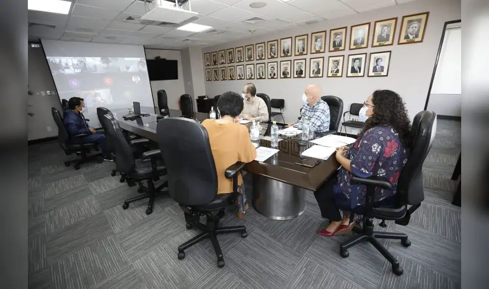 Ministra Solangel Fernández dijo que revisarán viabilidad de inversión de S/ 96 millones. Foto: MVCS