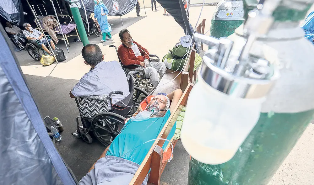 El dato. La población no respeta nada. No usan bien la mascarilla. Eso causa que los contagios se disparen y que se colapse todo. Es hora de ser más responsables al transitar por las calles. Foto: Aldair Mejía/La República El dato. La población no respeta nada. No usan bien la mascarilla. Eso causa que los contagios se disparen y que se colapse todo. Es hora de ser más responsables al transitar por las calles. Foto: Aldair Mejía/La República