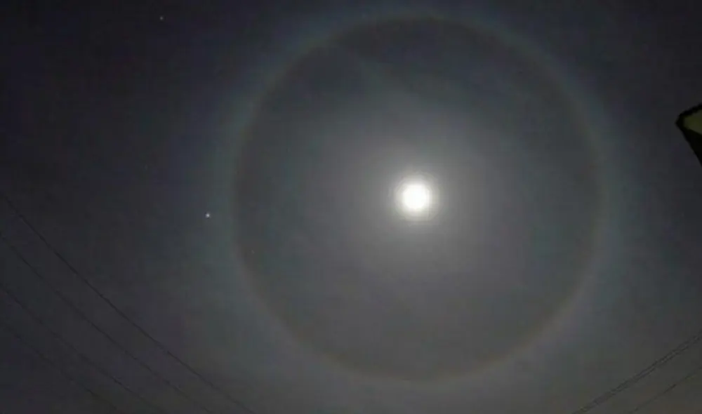 Halo lunar. Foto: Twitter Halo lunar. Foto: Twitter