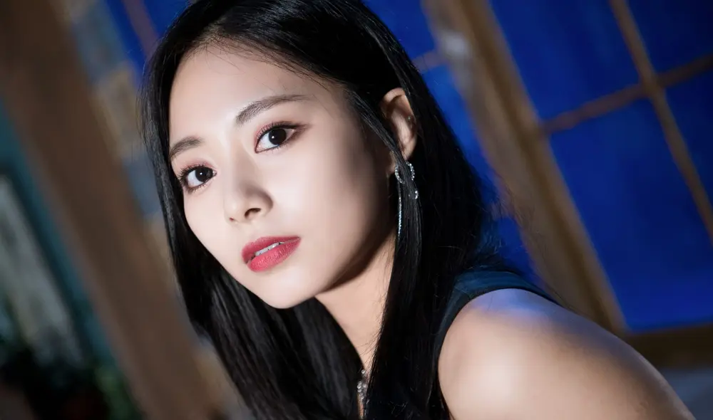 Zhou Tzuyu es una cantante, bailarina, modelo y MC taiwanesa de 21 años. Actual maknae de TWICE. Foto: Dispatch Zhou Tzuyu es una cantante, bailarina, modelo y MC taiwanesa de 21 años. Actual maknae de TWICE. Foto: Dispatch