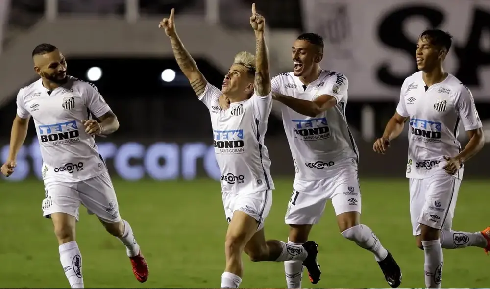 Santos llegó a la final de la Copa Libertadores tras vencer a Boca Juniors por 3-0. Foto: EFE