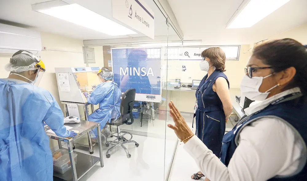 Instalaciones. Ministra Mazzetti inauguró laboratorio que procesará muestras de testeo. Foto: difusión Instalaciones. Ministra Mazzetti inauguró laboratorio que procesará muestras de testeo. Foto: difusión