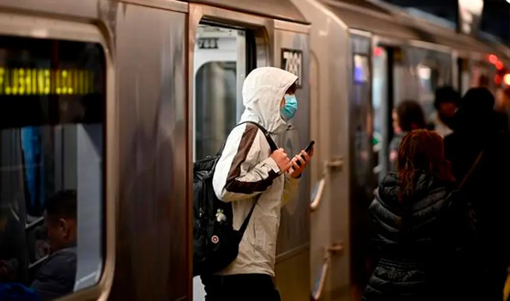 Biden ha prometido tomar medidas mucho más agresivas para frenar el virus de las que tomó su predecesor, las que incluyen normas de salud pública. Foto: AFP Biden ha prometido tomar medidas mucho más agresivas para frenar el virus de las que tomó su predecesor, las que incluyen normas de salud pública. Foto: AFP