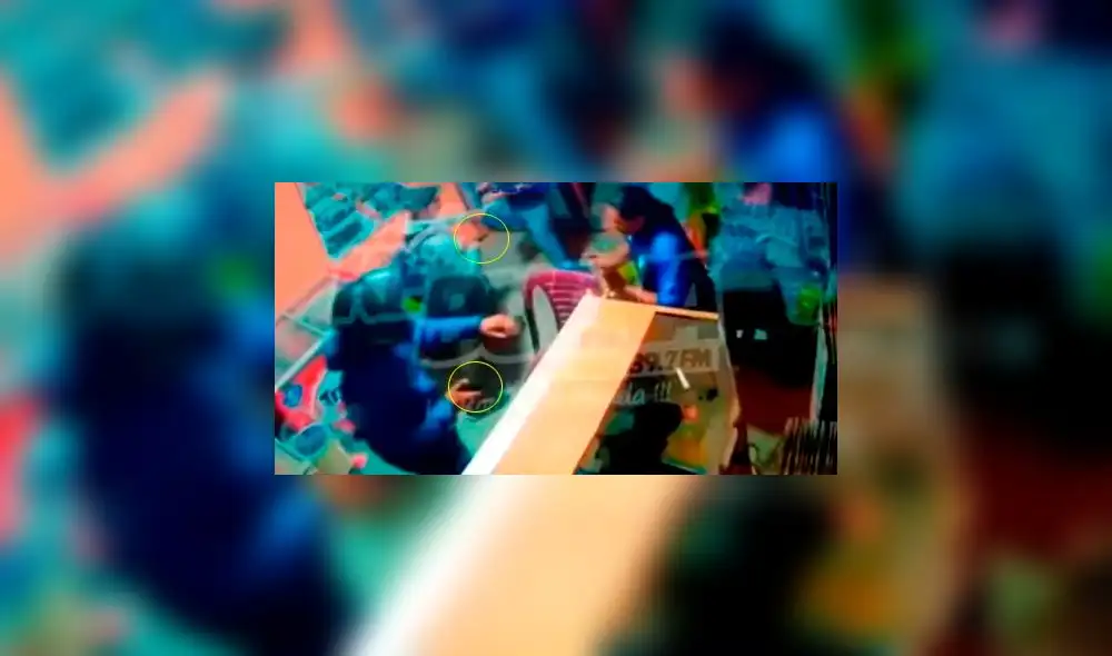 Cámaras de seguridad del negocio registraron todo el asalto. Foto: captura Ke Buena