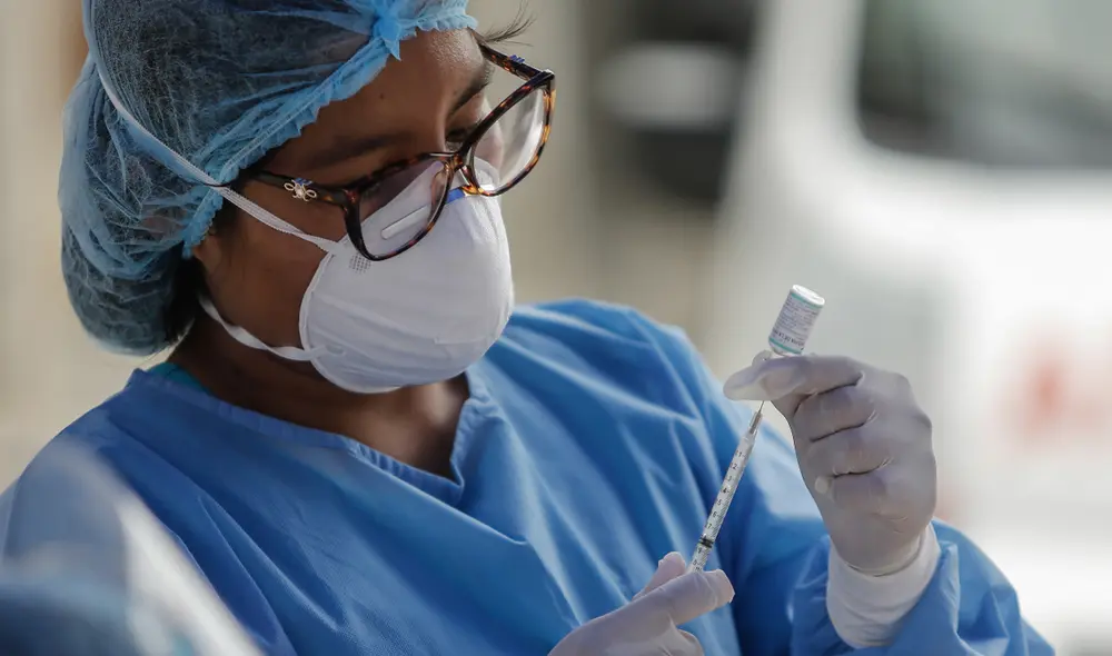 Regiones buscan un decreto de urgencia con el cual puedan reorientar sus presupuestos y tener fondos para adquirir vacunas contra el nuevo coronavirus. Foto: La República