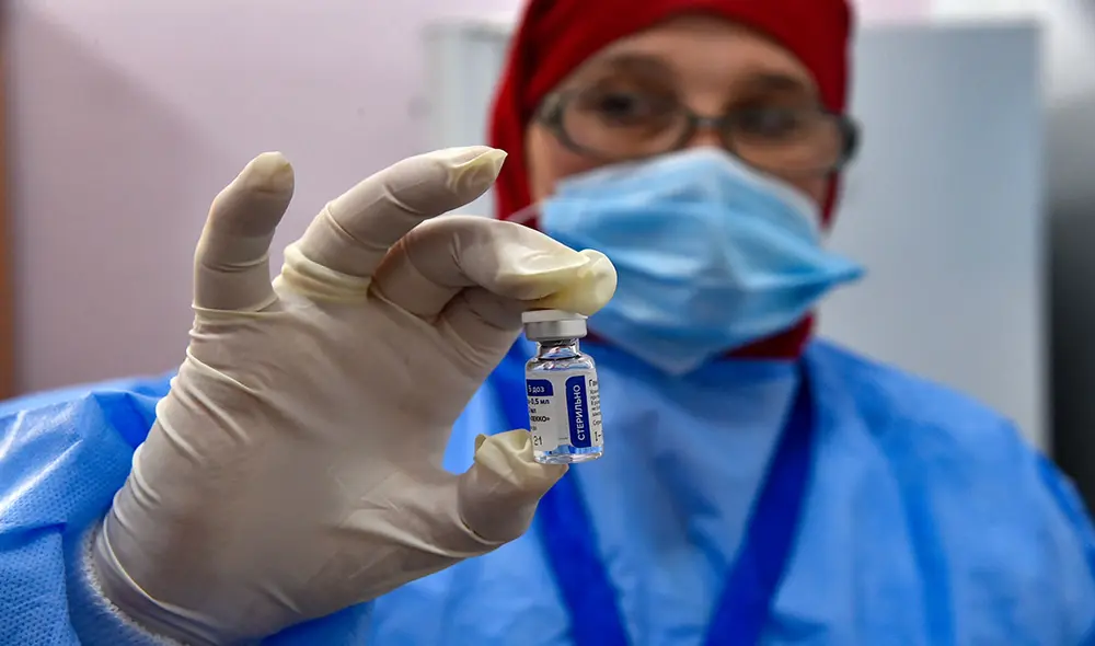 La vacuna rusa Sputnik V ya fue aprobada en varios países, incluido Argentina y Bolivia. Foto: AFP