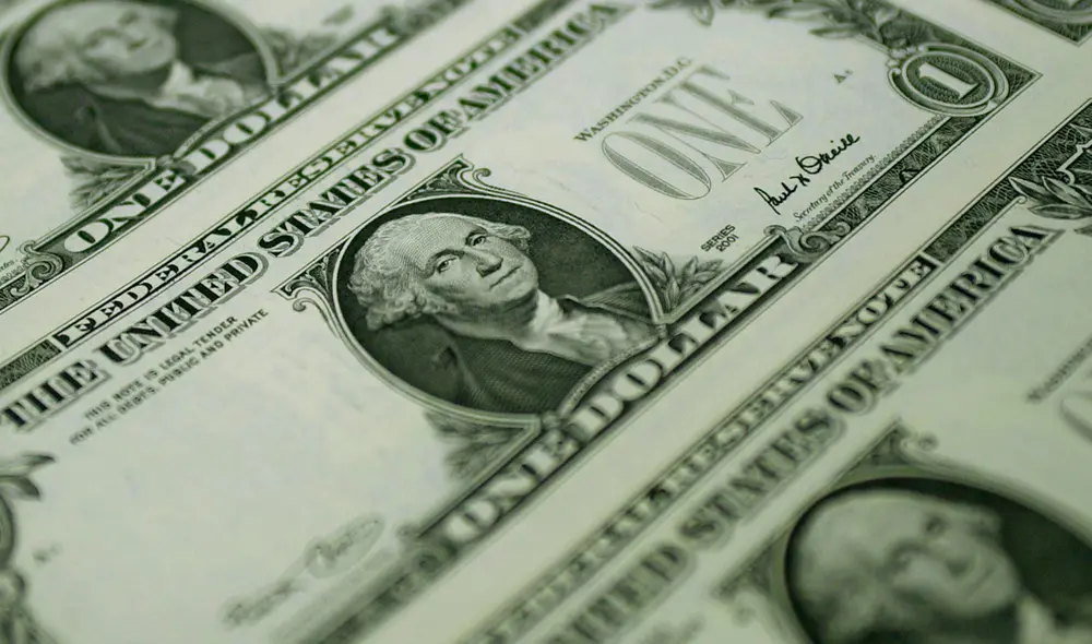 Los analistas siguen esperando a que el billete verde se debilite en el año. Foto: AFP Los analistas siguen esperando a que el billete verde se debilite en el año. Foto: AFP