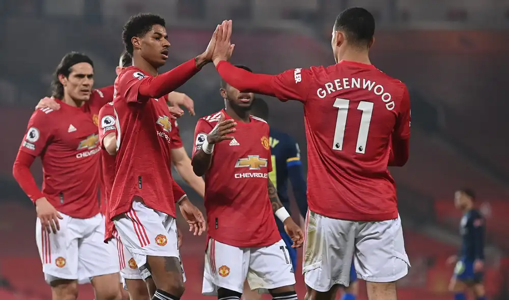 Manchester United aprovechó la temprana expulsión de Jankewitz para sacar ventaja en el marcador. Foto: EFE Manchester United aprovechó la temprana expulsión de Jankewitz para sacar ventaja en el marcador. Foto: EFE