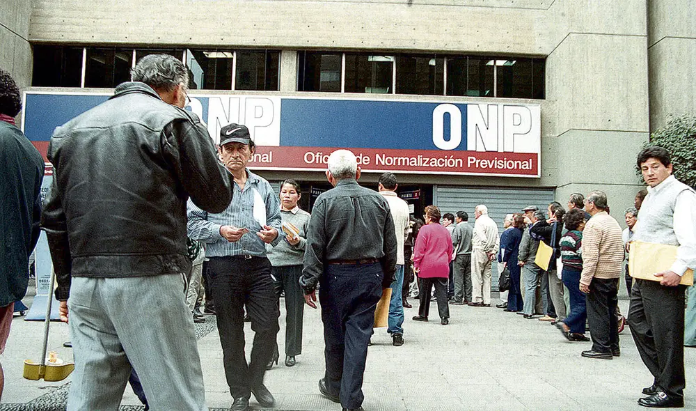 Bono. A la fecha, el Ejecutivo solo permitió el pago de S/ 930 a 575 mil pensionistas de la Ley 19990, efectuado en enero pasado. Foto: difusión