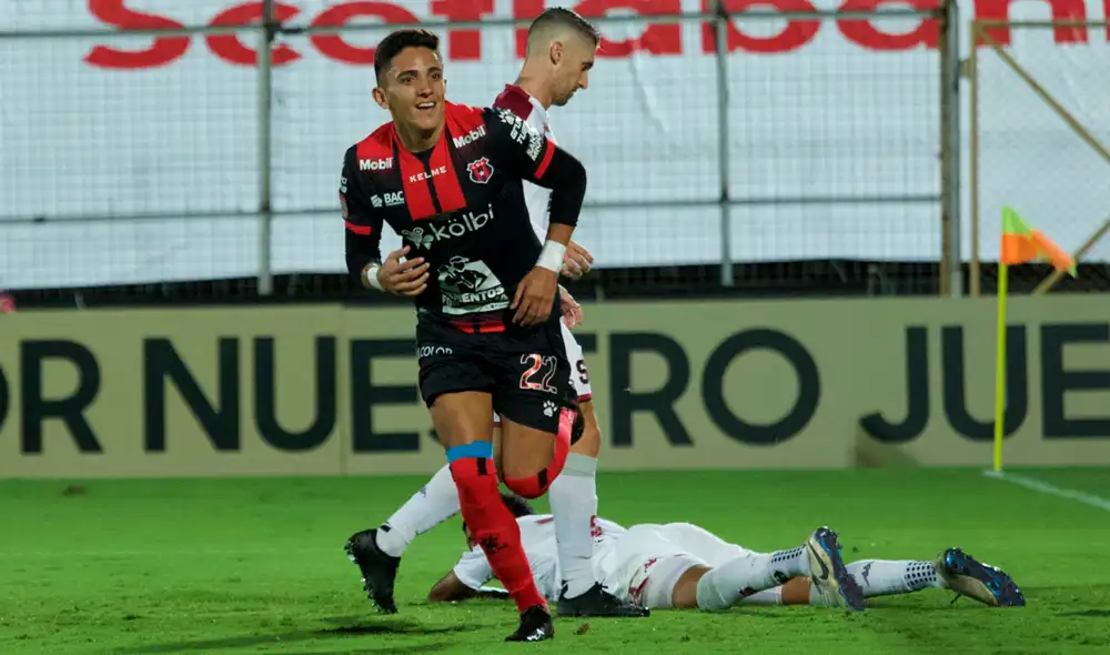 Alajuelense y Saprissa se miden en la gran final de la Liga Concacaf. Foto: Twitter