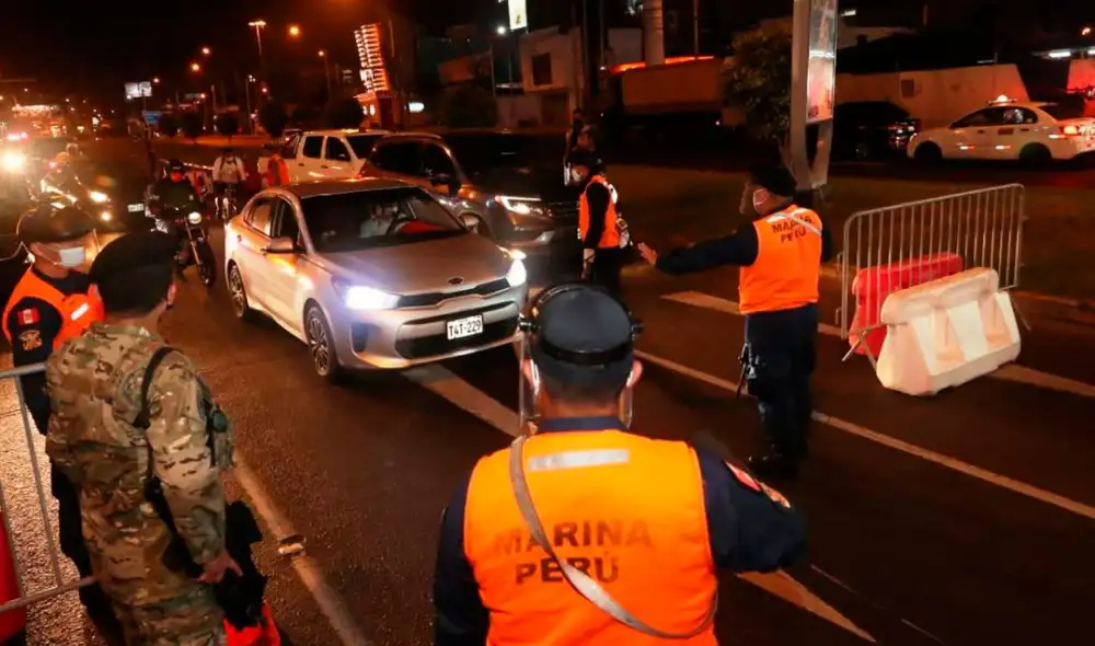 El horario del toque de queda cambió en base a la nueva clasificación de las regiones establecidas por el Gobierno a fines de enero. Foto: difusión El horario del toque de queda cambió en base a la nueva clasificación de las regiones establecidas por el Gobierno a fines de enero. Foto: difusión