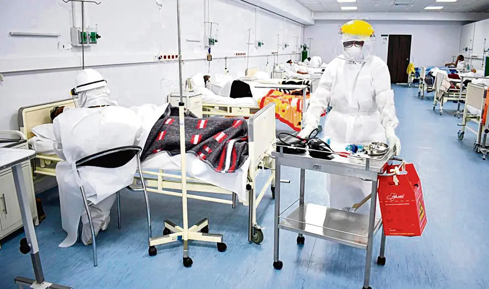 Colapso. Los hospitales de Lima tienen sobrecarga y cada día aumentan los casos. La variante del virus es más agresiva. Foto: Clinton Medina / La República