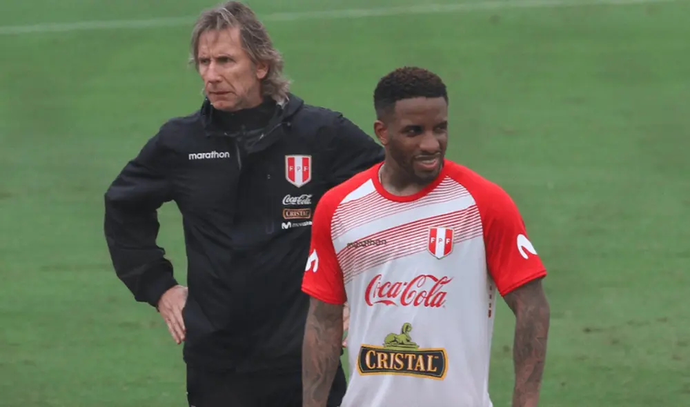 El último partido de Farfán con la selección peruana fue ante Brasil por las Eliminatorias Qatar 2022. Foto: FPF