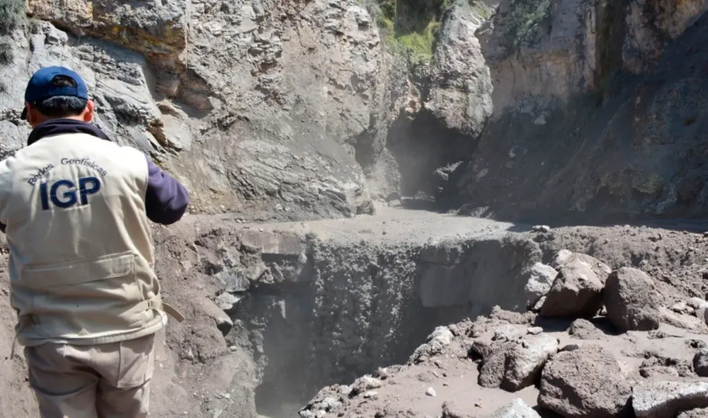 IGP realiza monitoreo del descenso de lahares en el Sabancaya y Ubinas. Foto: IGP