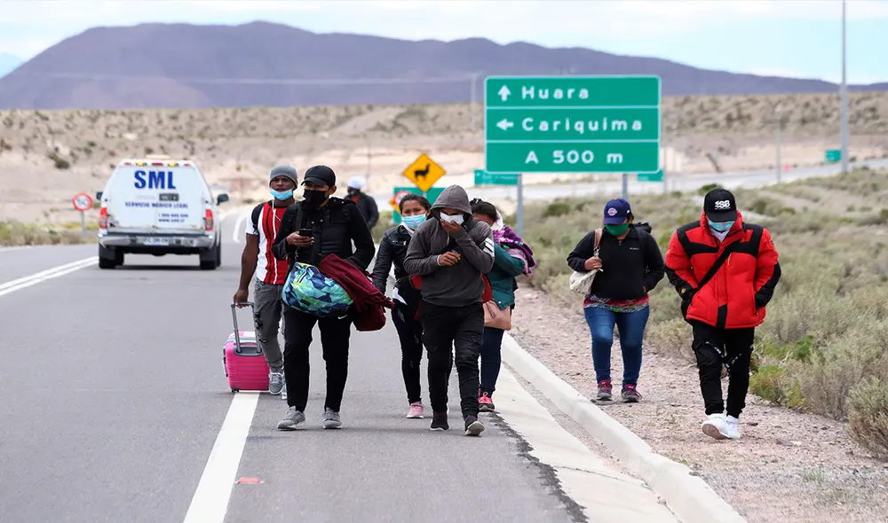 En Colchane, un pueblo pequeño de Chile, se vive una crisis migratoria ante la llegada de personas migrantes y refugiadas provenientes de Venezuela. Foto: AFP
