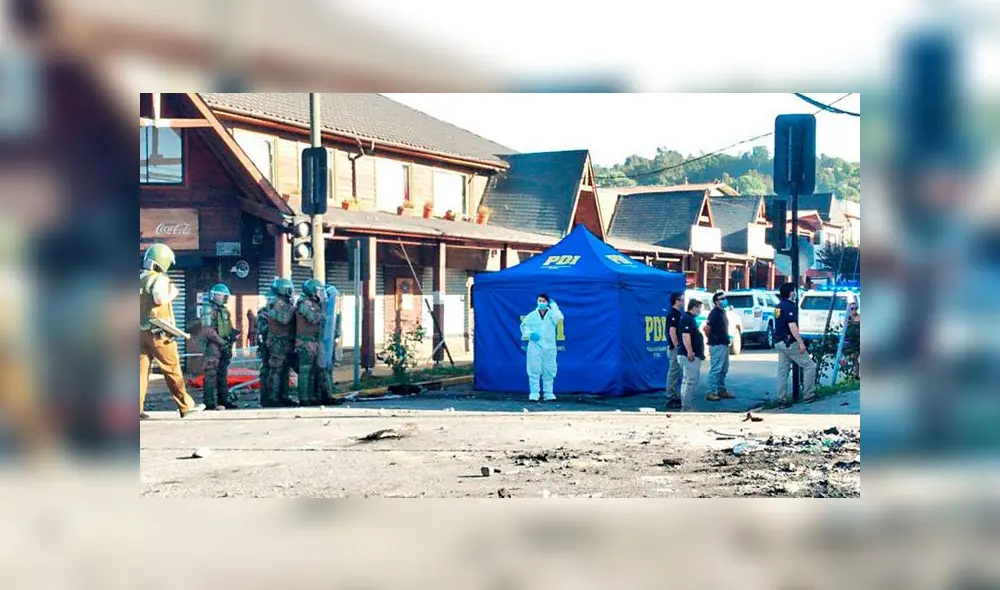 Vecinos del sector se manifestaron en contra de la muerte del malabarista. Foto: La Tercera Vecinos del sector se manifestaron en contra de la muerte del malabarista. Foto: La Tercera