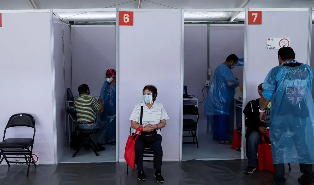 El último viernes 5 de febrero se vacunaron 112.619 mayores de 85 años y se espera alcanzar hasta  18 millones en  julio próximo. Foto: EFE