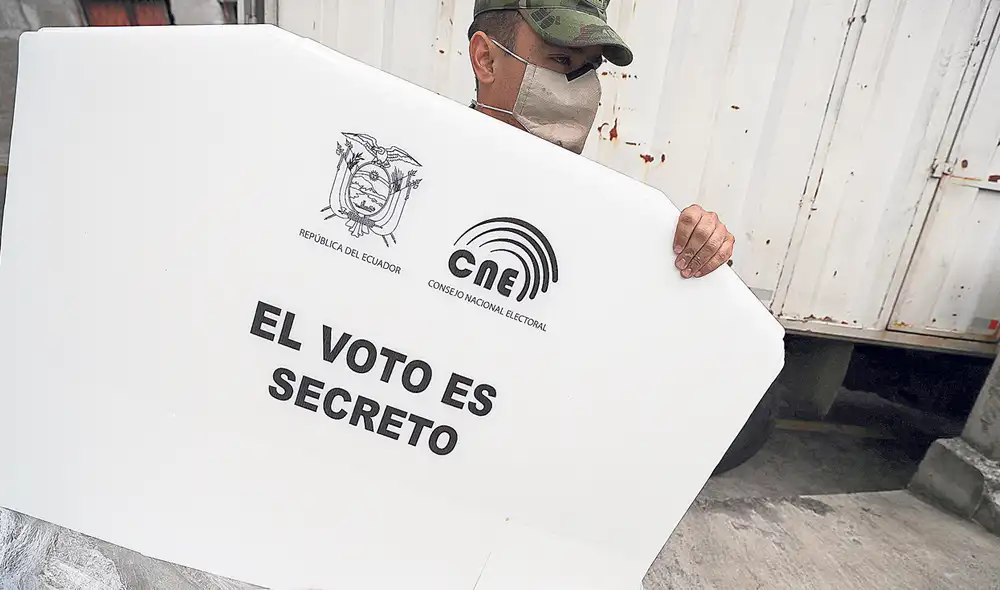 Seguridad. Los militares han garantizado una jornada tranquila en medio de la pandemia. Foto: EFE Seguridad. Los militares han garantizado una jornada tranquila en medio de la pandemia. Foto: EFE