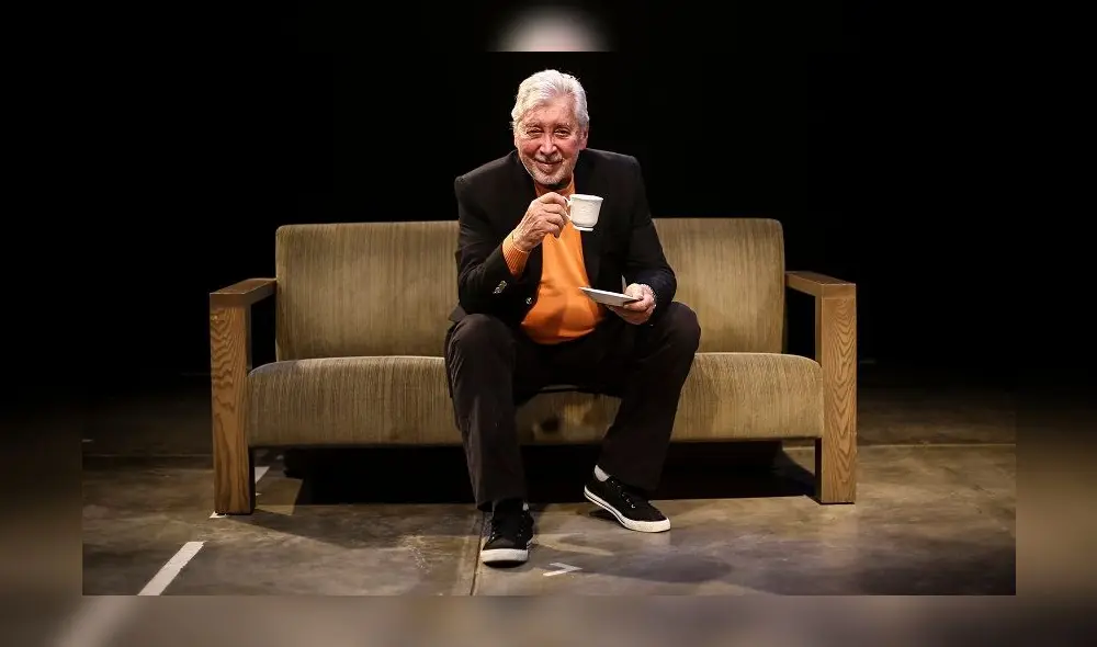 Osvaldo Cattone en el teatro La Plaza, poco antes del estreno de El Padre. Fotografía: John Michael Osvaldo Cattone en el teatro La Plaza, poco antes del estreno de El Padre. Fotografía: John Michael