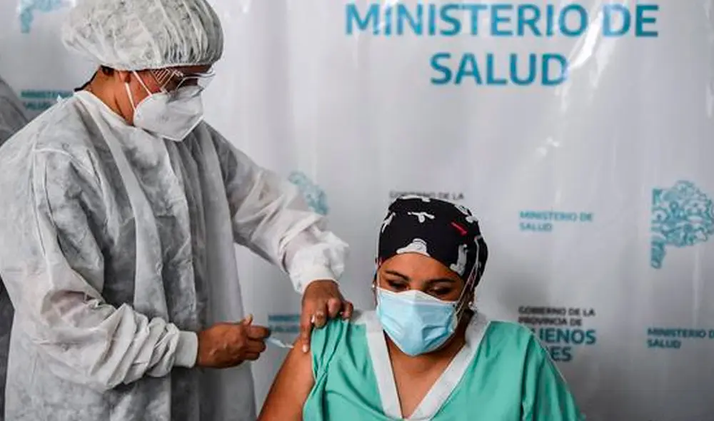 Según la OMS, no se ha puesto ni una sola dosis de vacuna en 130 naciones que albergan conjuntamente una población de 2.500 millones de personas. Foto: AFP