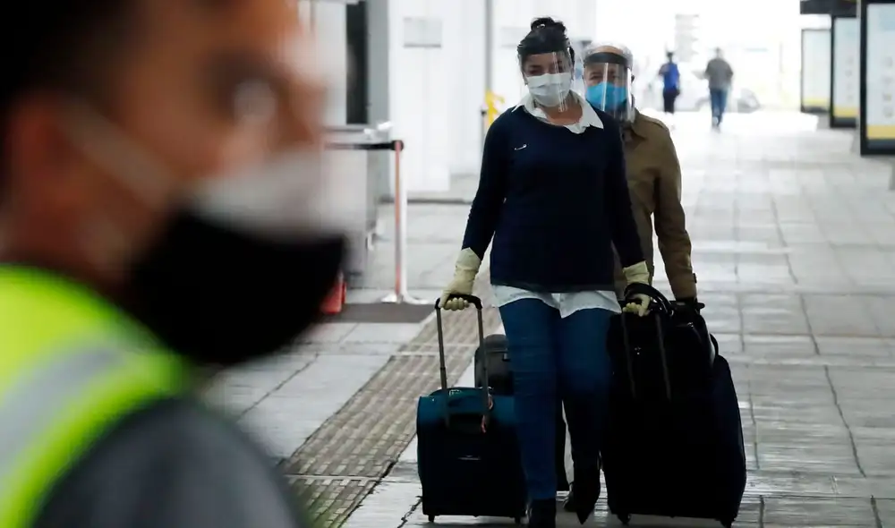 Las autoridades sanitarias británicas tenían confirmados hasta el martes 9 de febrero casi cuatro millones de casos de COVID-19. Foto: EFE