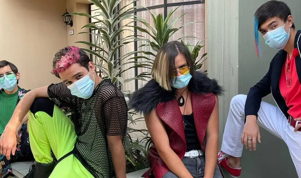 Personajes de De vuelta al barrio caracterizados como ídolos Kpop. Foto: Daniel Menacho/ Instagram