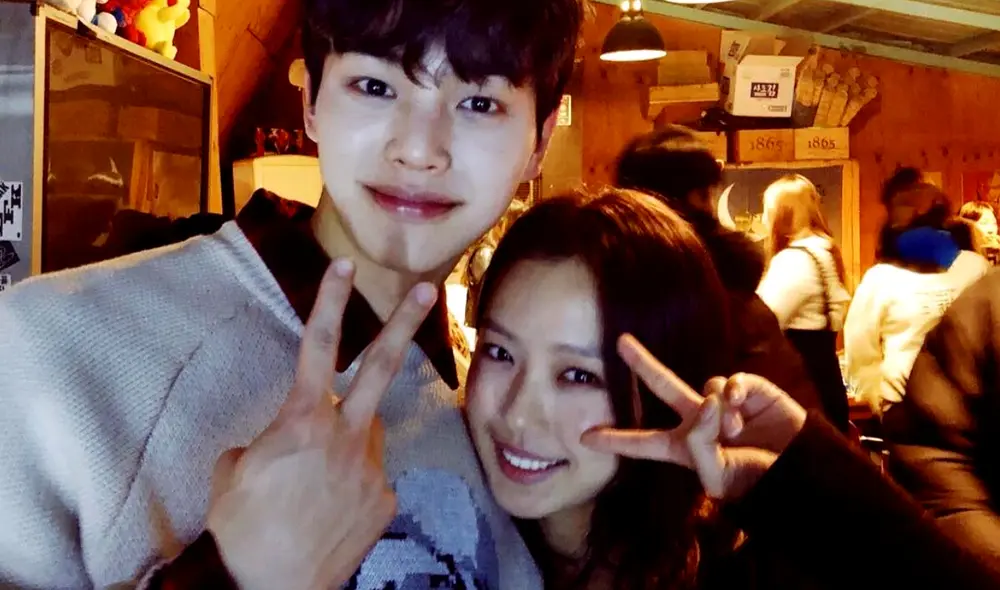 Song Kang y Go Min Si durante el rodaje de Love alarm, en 2019. Foto: gominsi / Instagram