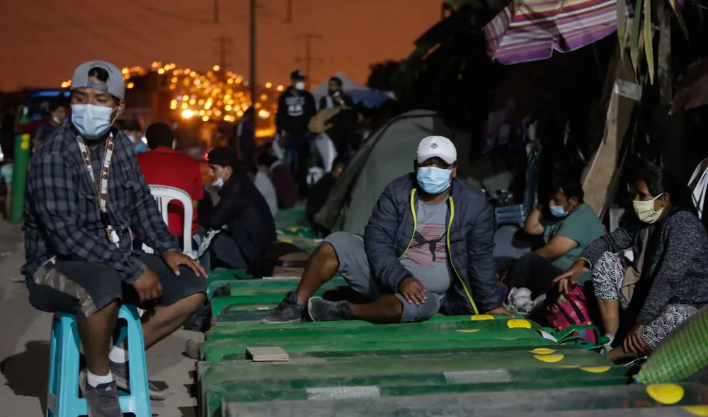 Segunda ola de COVID-19 ha ocasionado una grave crisis del oxígeno medicinal en Lima y varias regiones. Foto: Antonio Melgarejo/La República Segunda ola de COVID-19 ha ocasionado una grave crisis del oxígeno medicinal en Lima y varias regiones. Foto: Antonio Melgarejo/La República