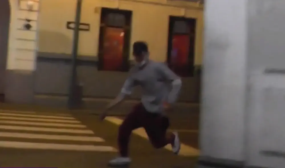 El robo se produjo en la cuadra 10 del jirón Carabaya. Foto: captura de América El robo se produjo en la cuadra 10 del jirón Carabaya. Foto: captura de América