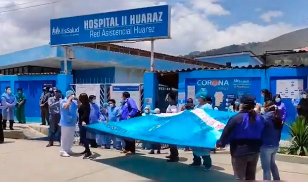 Personal alegó existencia de una serie de irregularidades en la distribución. Foto: captura de video/Áncash Digital Personal alegó existencia de una serie de irregularidades en la distribución. Foto: captura de video/Áncash Digital