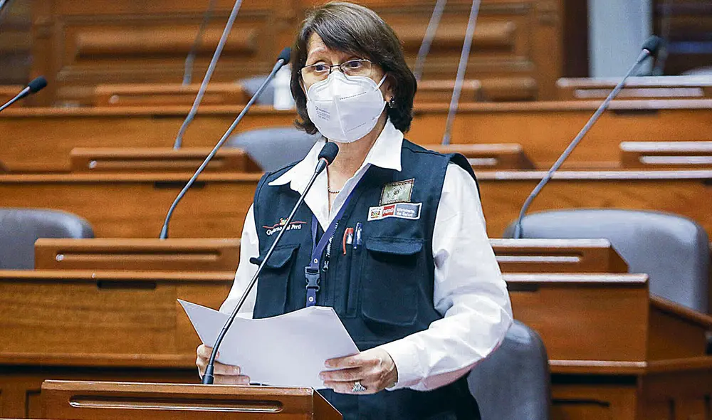Pilar Mazzetti negó saber sobre la vacunación de Vizcarra, y el expresidente confirmó que ella no sabía nada, pero en el Congreso buscaron censurarla sin fundamento. Foto: Andina