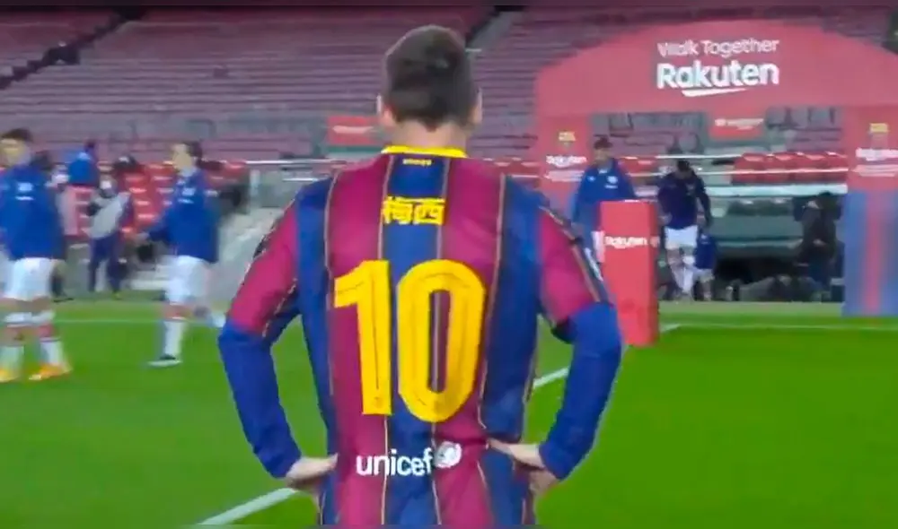 Los jugadores del FC Barcelona lucieron sus nombres en chino. Foto: captura/Barca TV Los jugadores del FC Barcelona lucieron sus nombres en chino. Foto: captura/Barca TV