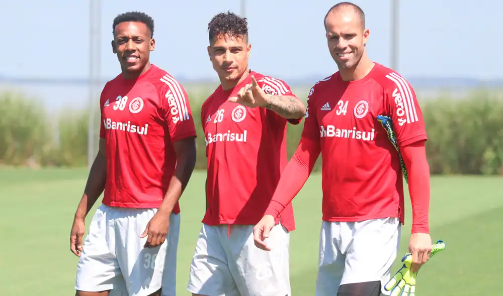 Paolo Guerrero volvió a los entrenamientos grupales con el Internacional. Foto: Internacional