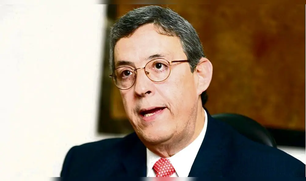 Postura. Chueca afirma que cementera trata de ser un buen vecino en Matarani. Niega que planta contamine.