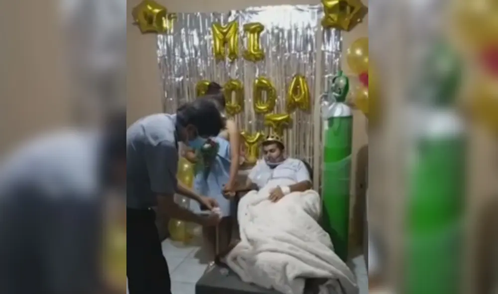 Pareja acondicionó lugar donde se realizó ceremonia y contaron con la presencia de sacerdote. Foto: captura de Canal N