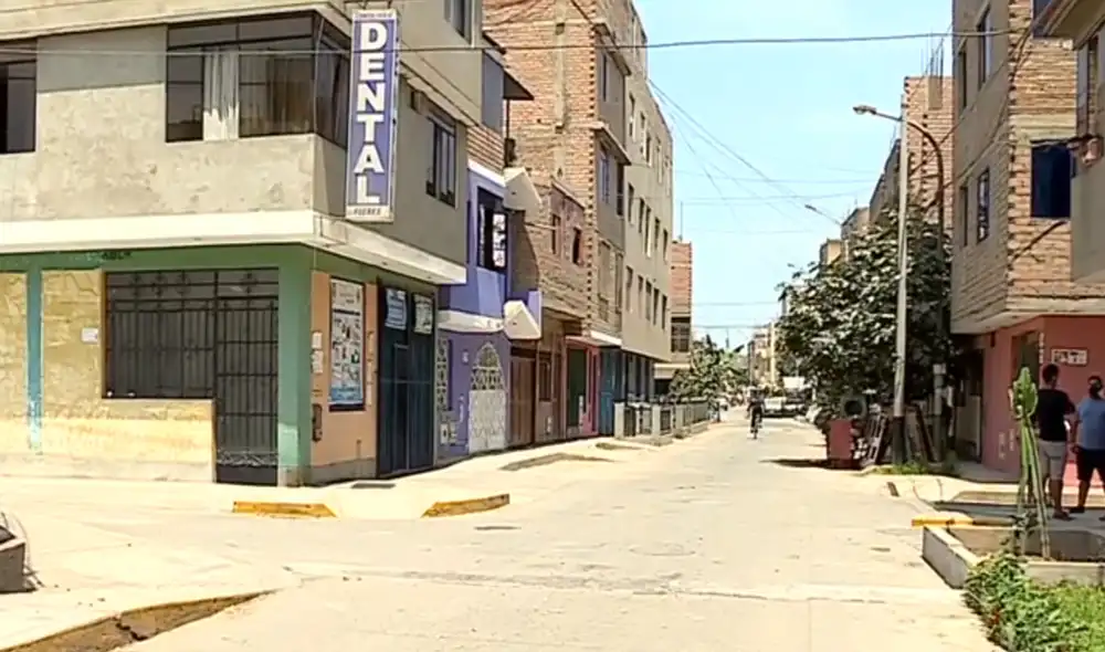 Vecinos del asentamiento humano Armando Villanueva denunciaron constantes hechos delictivos. Foto: captura de Latina Noticias Vecinos del asentamiento humano Armando Villanueva denunciaron constantes hechos delictivos. Foto: captura de Latina Noticias