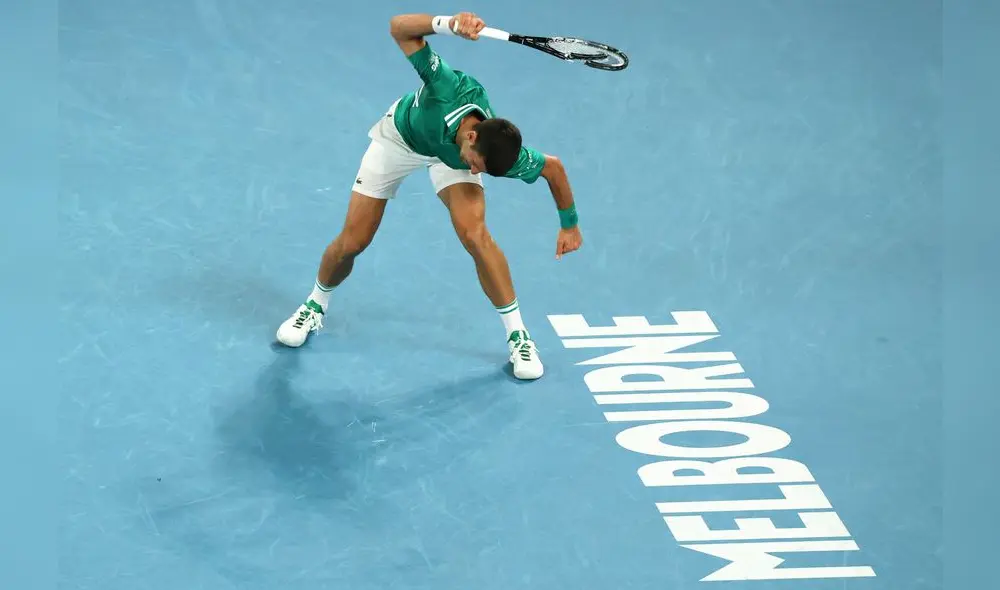 Djokovic volvió a desquitar su frustración con su raqueta. Foto: AFP Djokovic volvió a desquitar su frustración con su raqueta. Foto: AFP