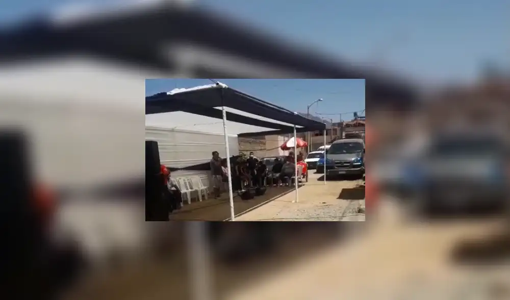 Diversos cantantes de Trujillo rindieron homenaje a Piurano antes de su entierro. Foto: captura