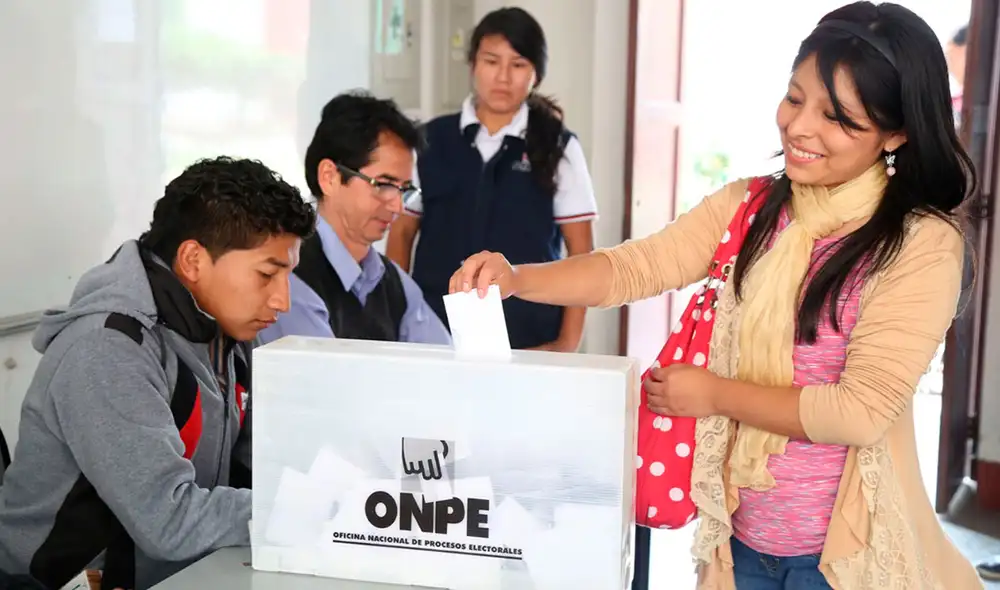 La ONPE publicó la lista definitiva de miembros de mesa y locales de votación este 18 de febrero. Foto: Andina La ONPE publicó la lista definitiva de miembros de mesa y locales de votación este 18 de febrero. Foto: Andina