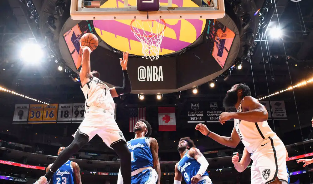 Los Lakers no pudieron ante Harden y compañía. Foto: NBA