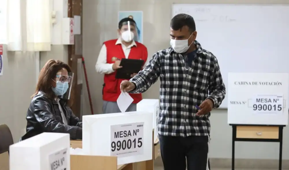 Según el titular del Minsa, existe un plan para priorizar a miembros de mesa en vacunación contra COVID-19. Foto: difusión Según el titular del Minsa, existe un plan para priorizar a miembros de mesa en vacunación contra COVID-19. Foto: difusión