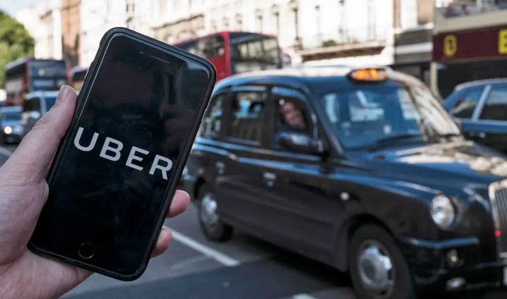 Uber se enfrenta a una gran factura por compensación de hasta 12.000 libras para cada uno de sus trabajadores en Inglaterra. Foto: EFE Uber se enfrenta a una gran factura por compensación de hasta 12.000 libras para cada uno de sus trabajadores en Inglaterra. Foto: EFE