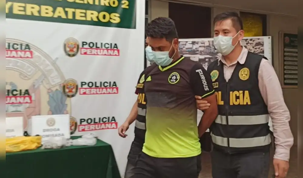 PNP traslada a uno de los presuntos detenidos. Foto: Mary Luz Aranda/ URPI-GLR