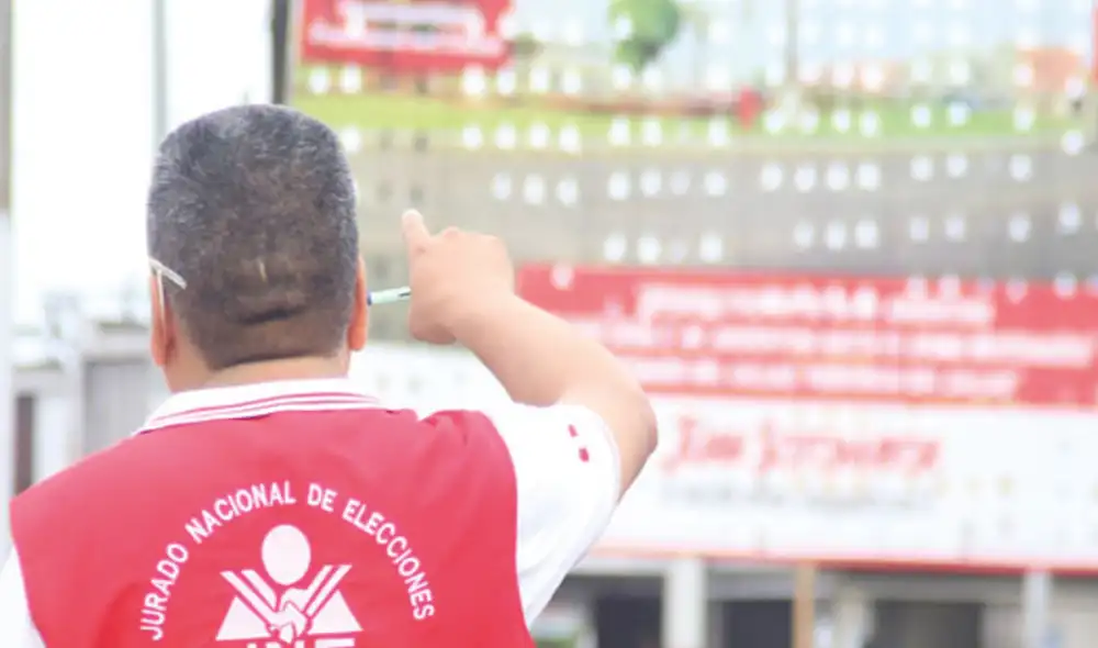 Fiscalizadores del JNE se encargan de supervisar la correcta publicidad estatal. Foto: difusión Fiscalizadores del JNE se encargan de supervisar la correcta publicidad estatal. Foto: difusión