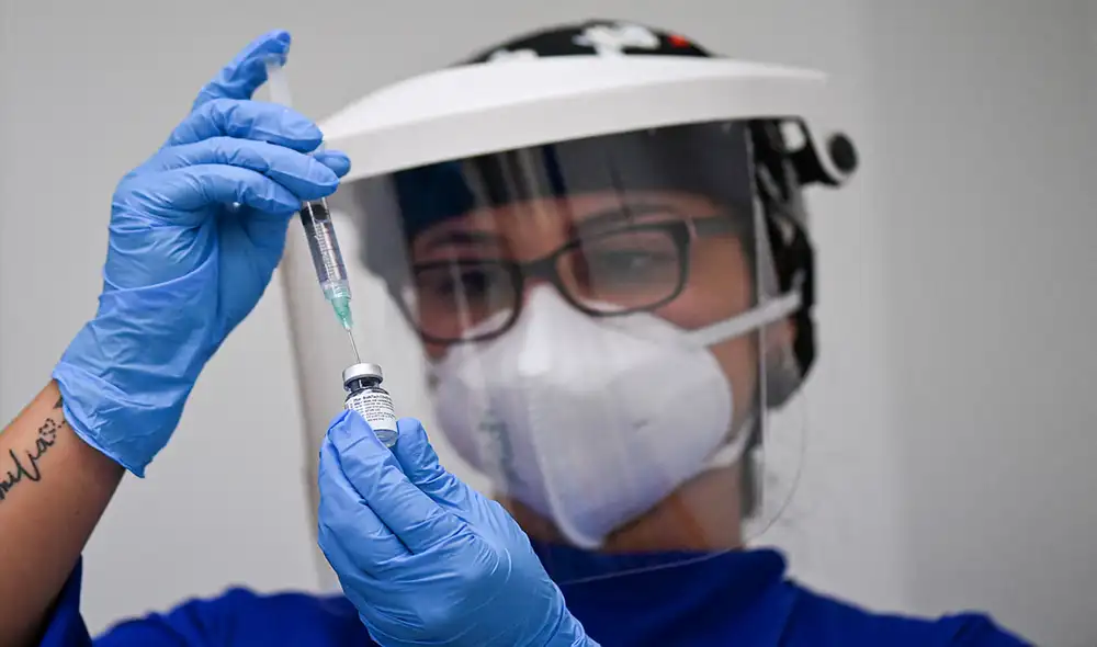 La vacuna de Pfizer y BioNTech es una de las más usadas en el planeta contra el coronavirus. Foto: AFP La vacuna de Pfizer y BioNTech es una de las más usadas en el planeta contra el coronavirus. Foto: AFP