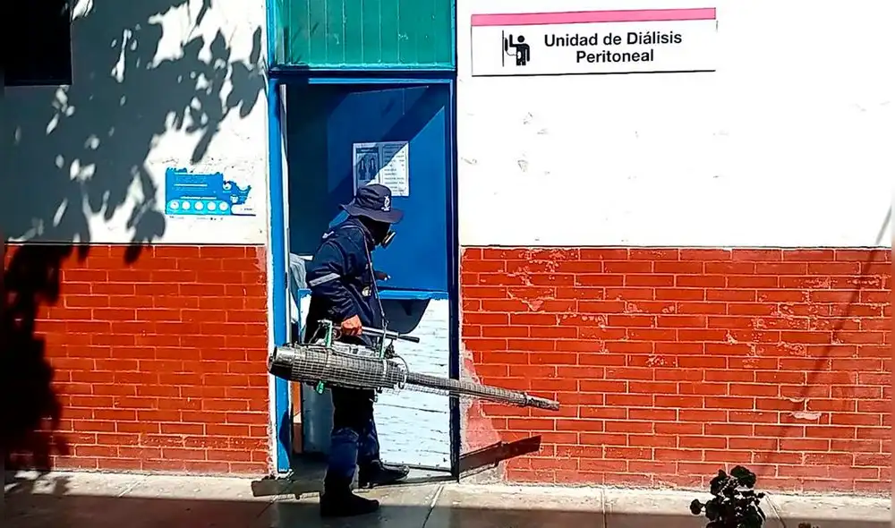 Fumigación seguirá desarrollándose en dos ciclos más en este hospital de forma espaciada. Foto: Geresa Lambayeque Fumigación seguirá desarrollándose en dos ciclos más en este hospital de forma espaciada. Foto: Geresa Lambayeque