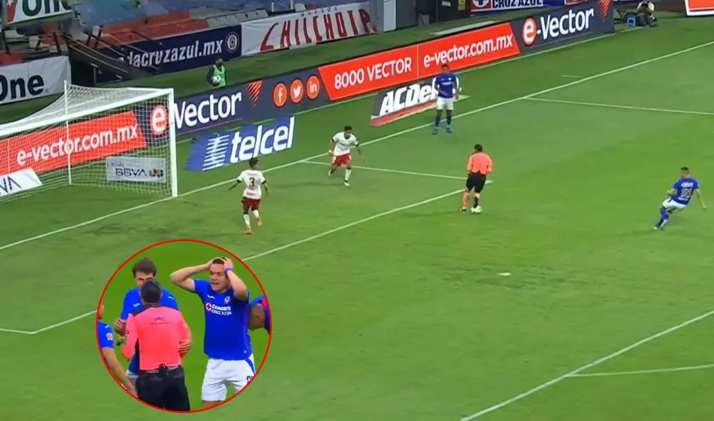 Jonathan Rodríguez le reclamó al réferi por haber interferido en el que iba a ser su doblete. Foto: captura de video/TUDN Jonathan Rodríguez le reclamó al réferi por haber interferido en el que iba a ser su doblete. Foto: captura de video/TUDN