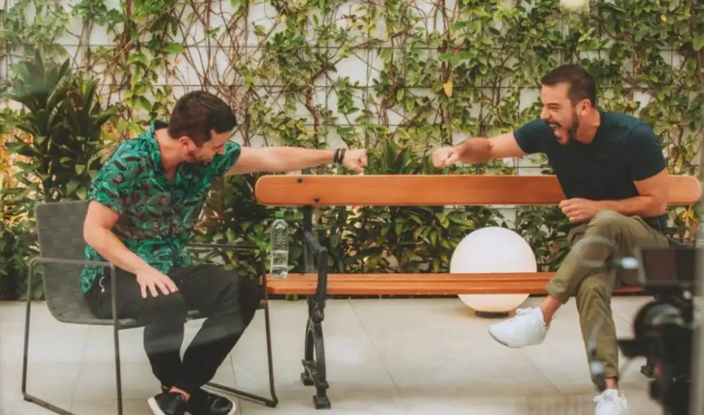 Jesús Alzamora y Adolfo Aguilar en La banca. Foto: Adolfo Aguilar/ Instagram